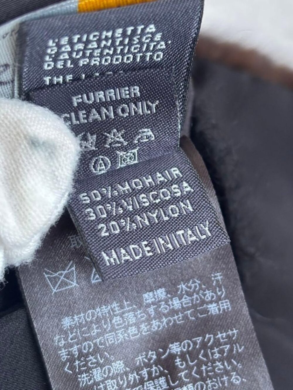 ★SOLD★ Fendi Fatipet Ribbon Shawl Black Scarf - Picture 11 of 13